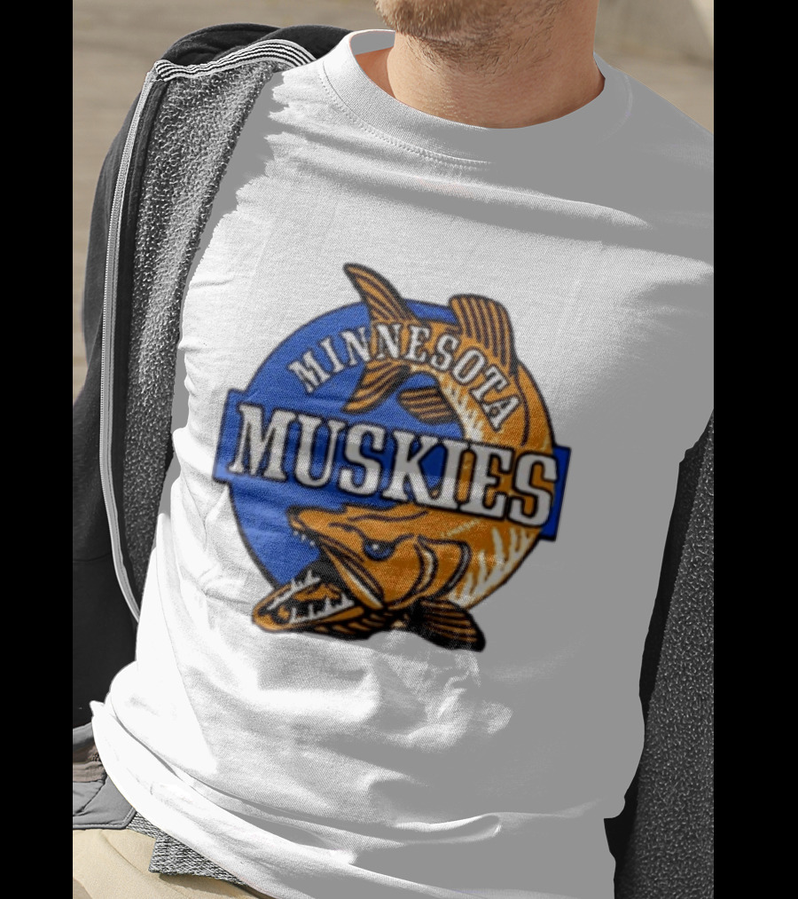 Minnesota Muskies Fishing Muskie T-Shirt