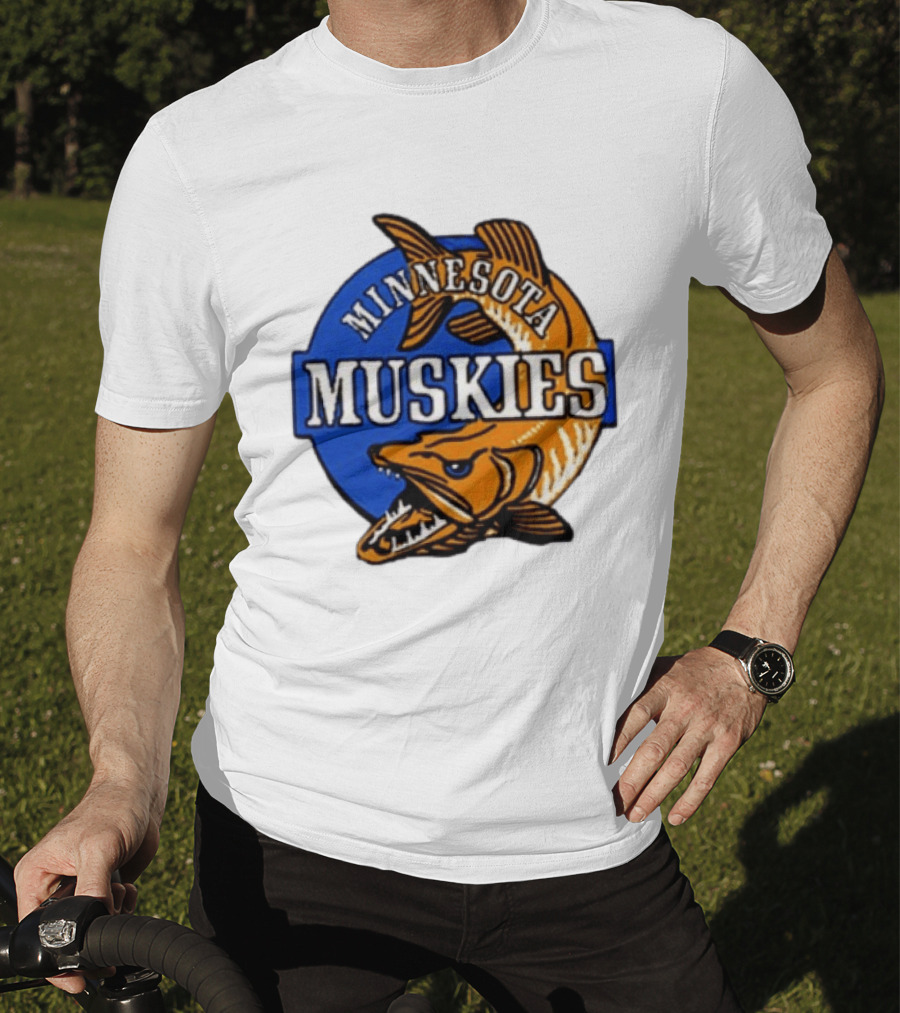 Minnesota Muskies Fishing Muskie T-Shirt
