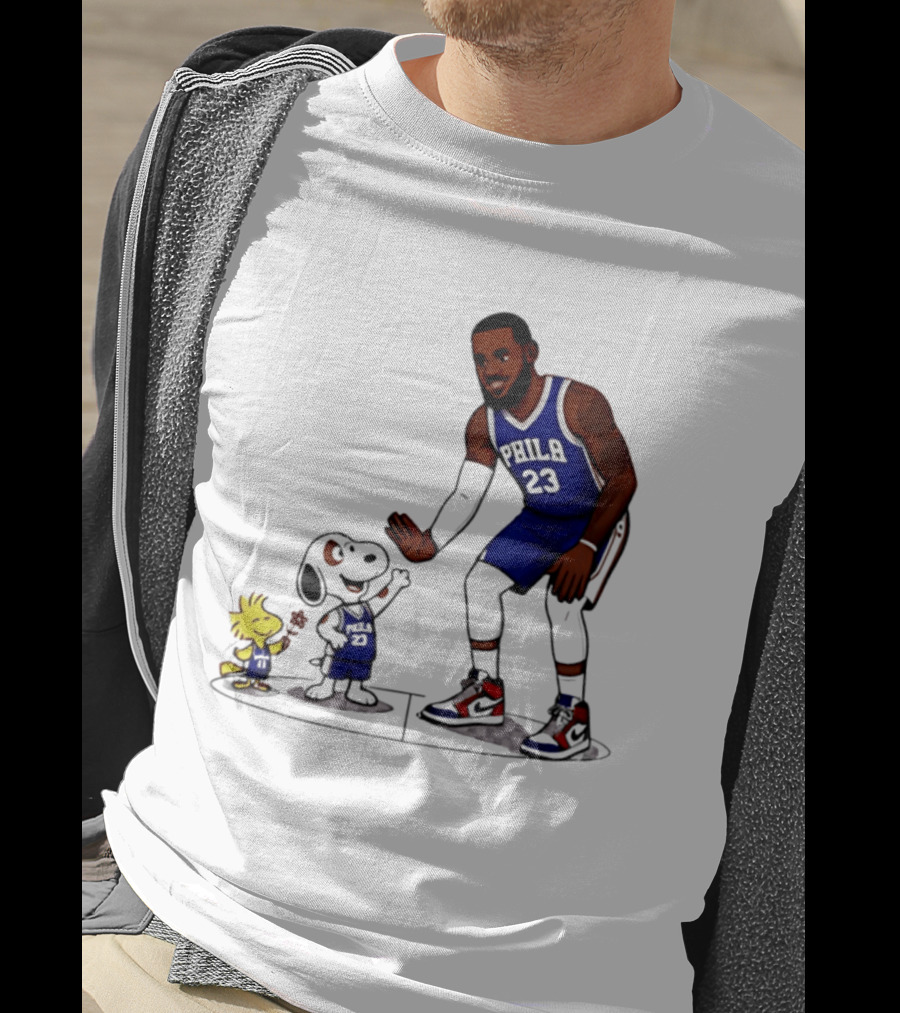 Snoopy Woodstock High Five LeBron James 23 Philadelphia 76ers Collaboration T-Shirt