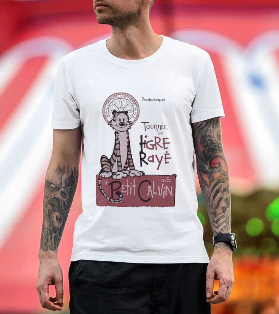 Tournée Du Tigre Raye Le Petit Calvin Avec Hobbes T-Shirt