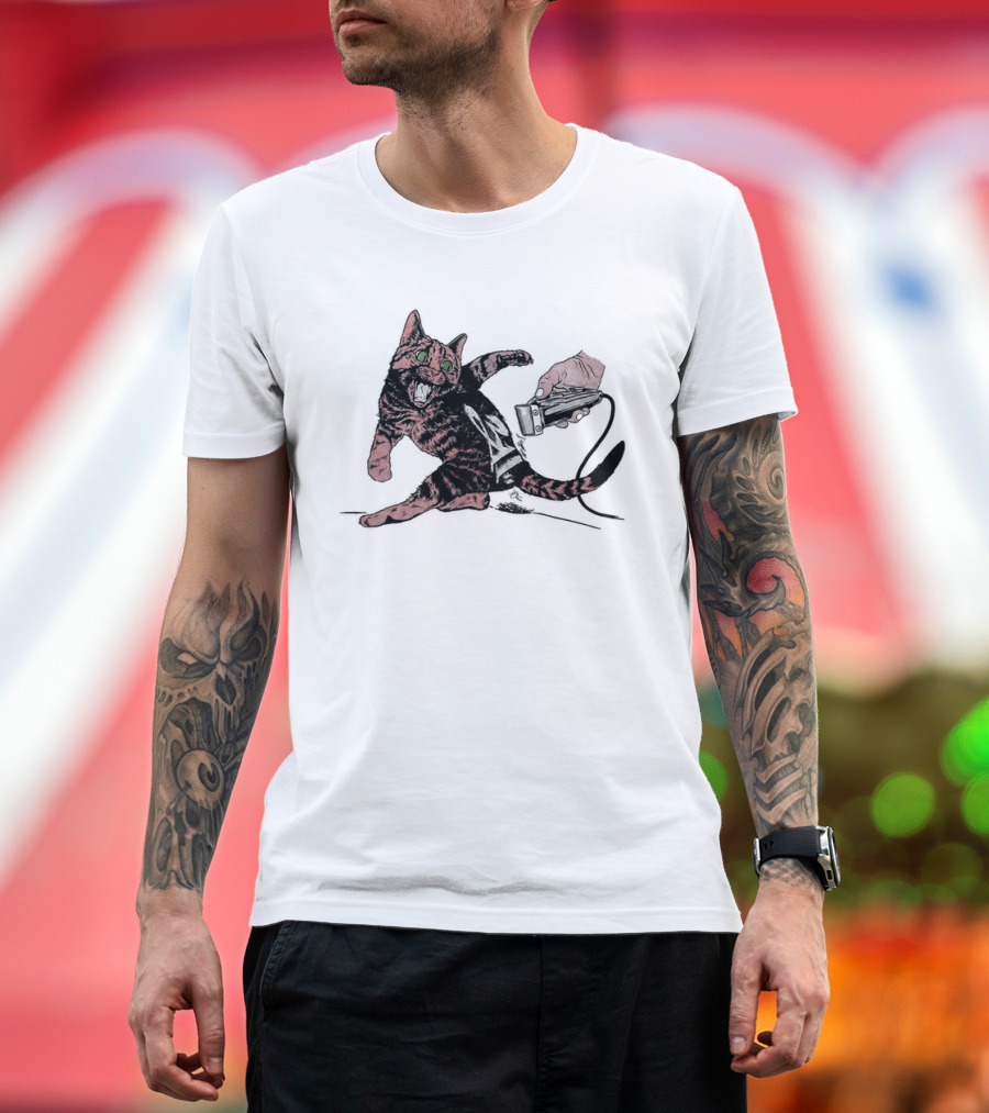 Shaving Cat Crazy Tabby Pet Grooming Clipper Reaction T-Shirt
