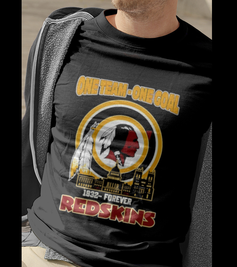 One Team One Goal 1932 Forever Redskins Football Skyline Capitol Building T-Shirt