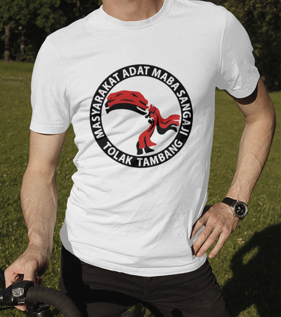 Masyarakat Adat Maba Sangaji Tolak Tambang Red Scarf T-Shirt