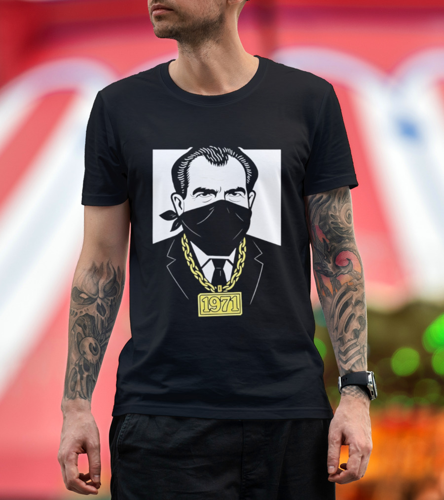 Richard Nixon 1971 Bandana Gold Chain T-Shirt