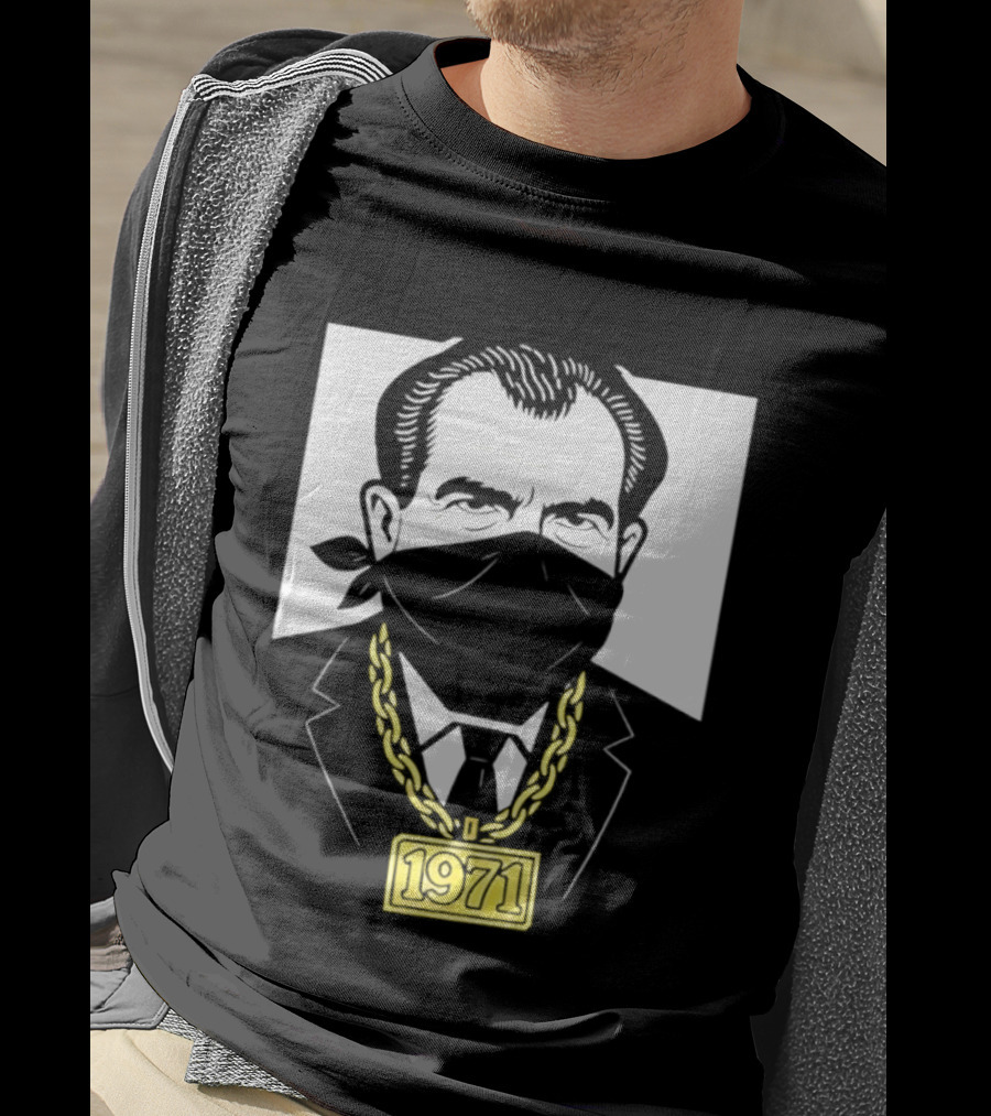 Richard Nixon 1971 Bandana Gold Chain T-Shirt