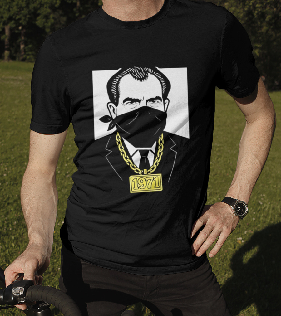 Richard Nixon 1971 Bandana Gold Chain T-Shirt