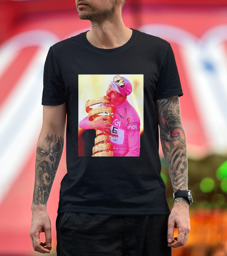 Tadej Pogacar 2024 Giro D'Italia Trophy Celebration In Pink Jersey T-Shirt