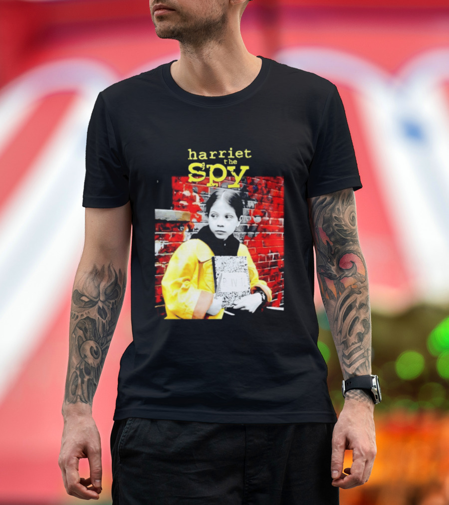 Harriet The Spy Michelle Trachtenberg Classic Yellow Raincoat Notepad T-Shirt