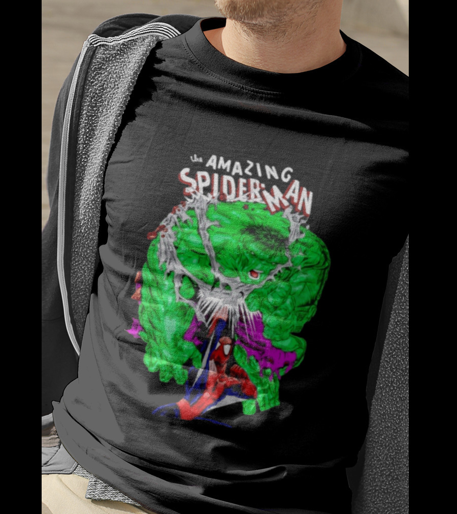 The Amazing Spider Man The Incredible Hulk Comic Style Showdown T-Shirt