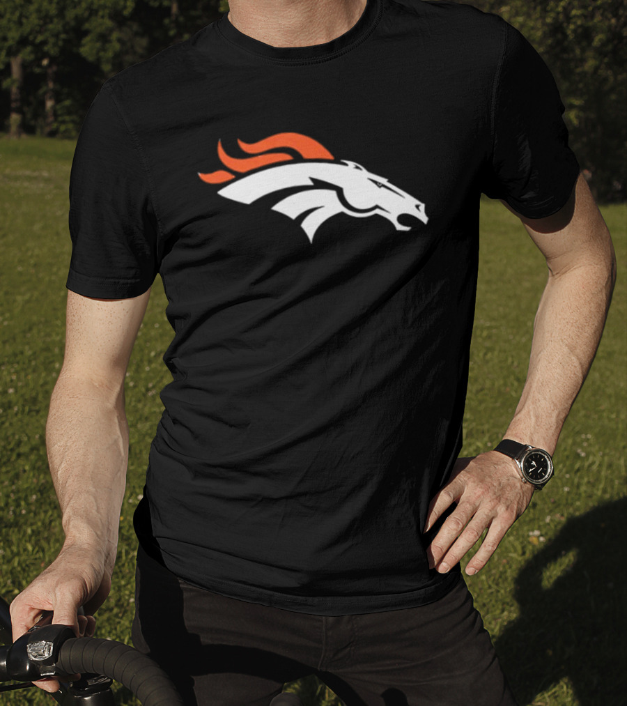 Denver Broncos Damn Right I Am A Broncos Now And Forever Signatures Two Sided T-Shirt