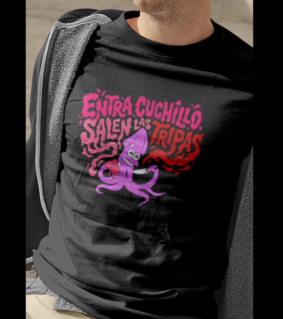 Entra Cuchillo Salen Las Tripas Squid Cartoon Knife Fun T-Shirt