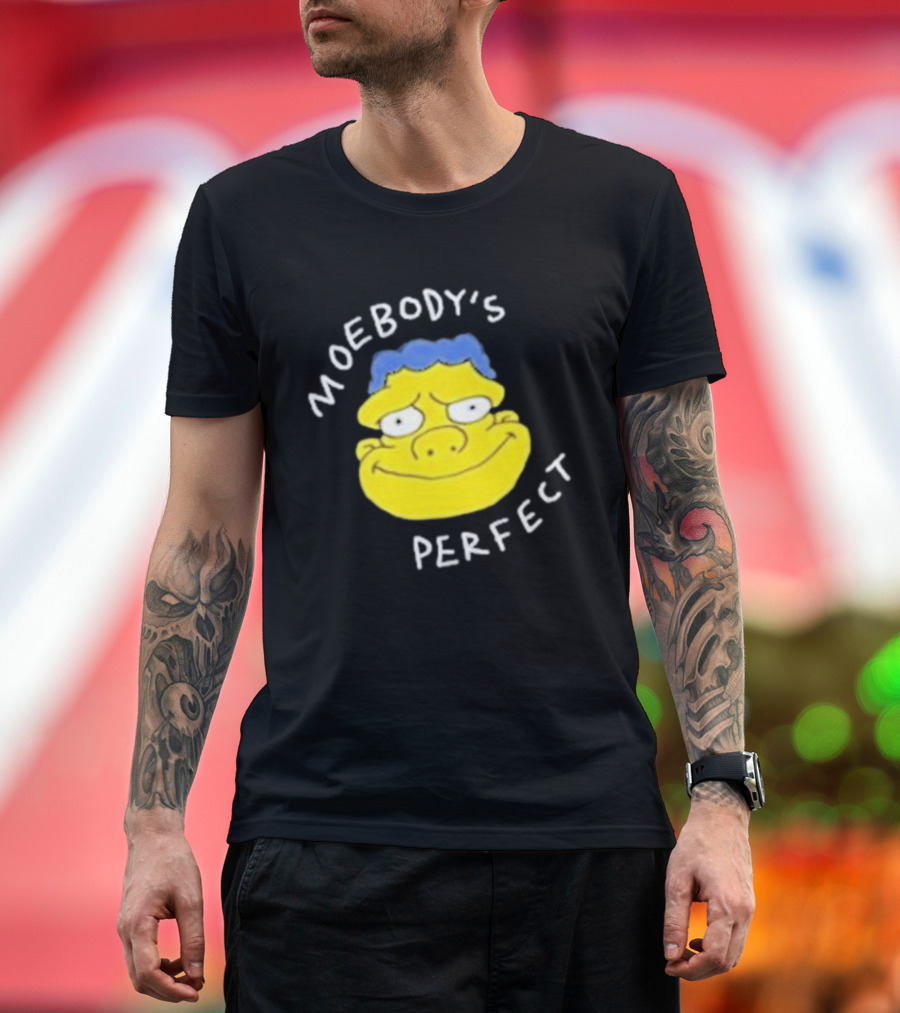Moebody's Perfect Yellow Cartoon Face With Blue Hair Smirk T-Shirt