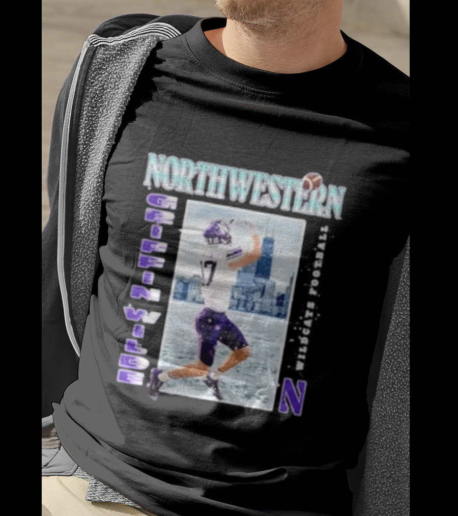 Northwestern Wildcats Football Griffin Wilde No 17 Chicago Skyline T-Shirt