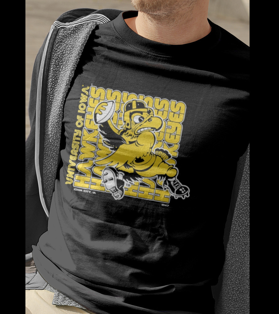 University Of Iowa Hawkeyes Mascot Iowa City Retro 1847 T-Shirt