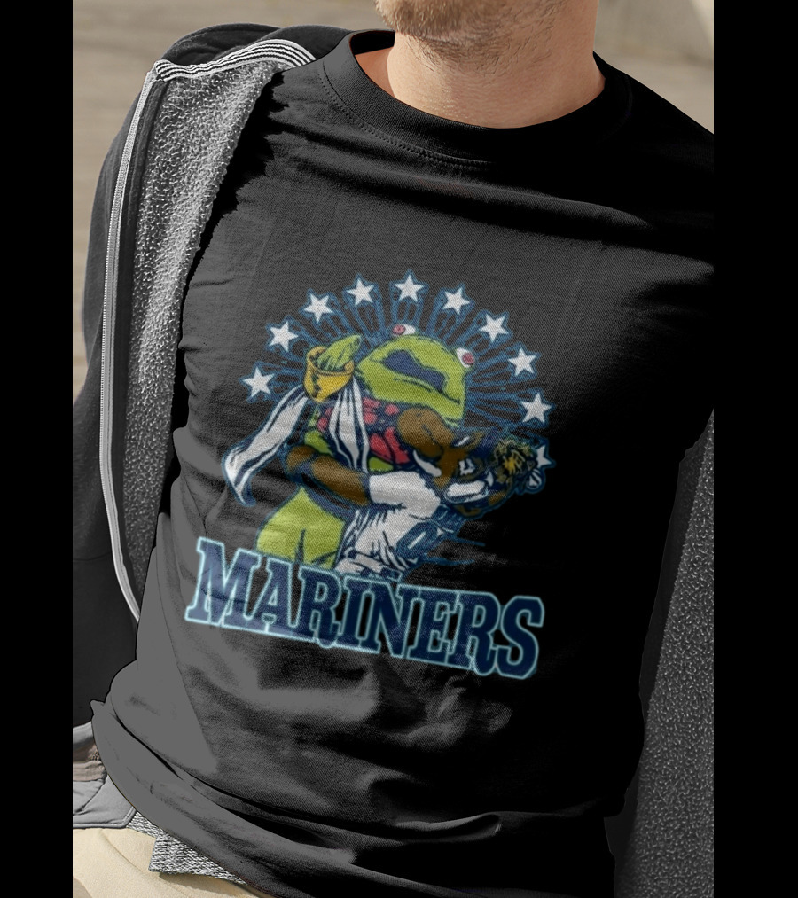 Mariner Moose Hugs Humpy Salmon With Mariners Stars T-Shirt