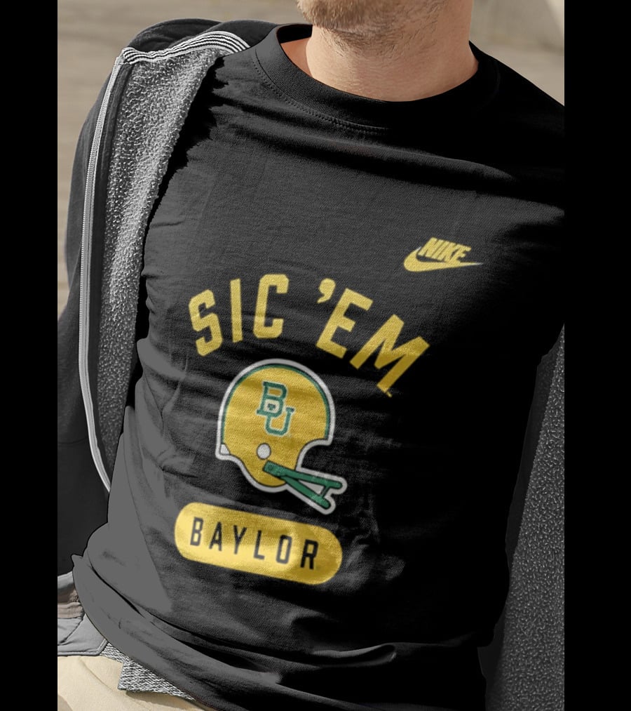 Nike Sic 'Em Baylor Football Helmet BU T-Shirt