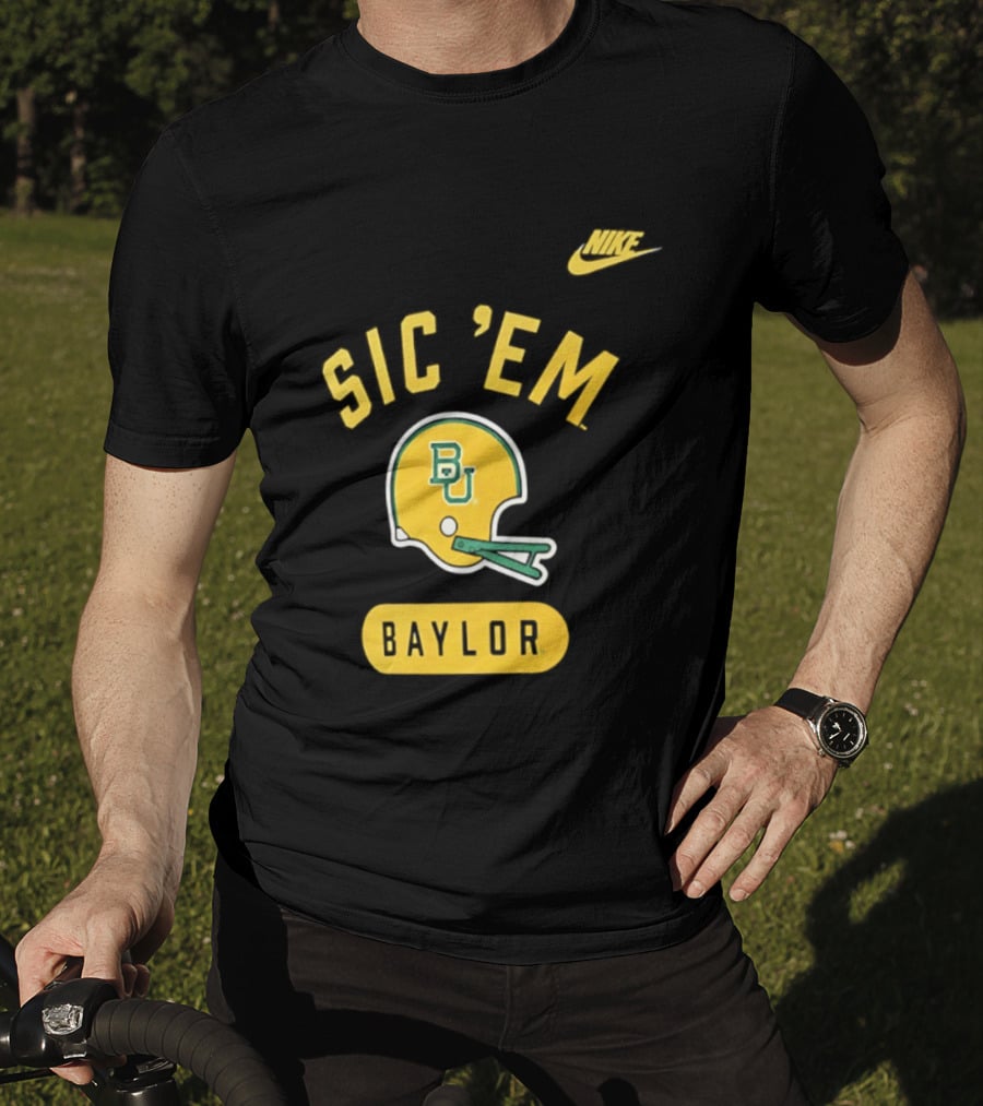 Nike Sic 'Em Baylor Football Helmet BU T-Shirt