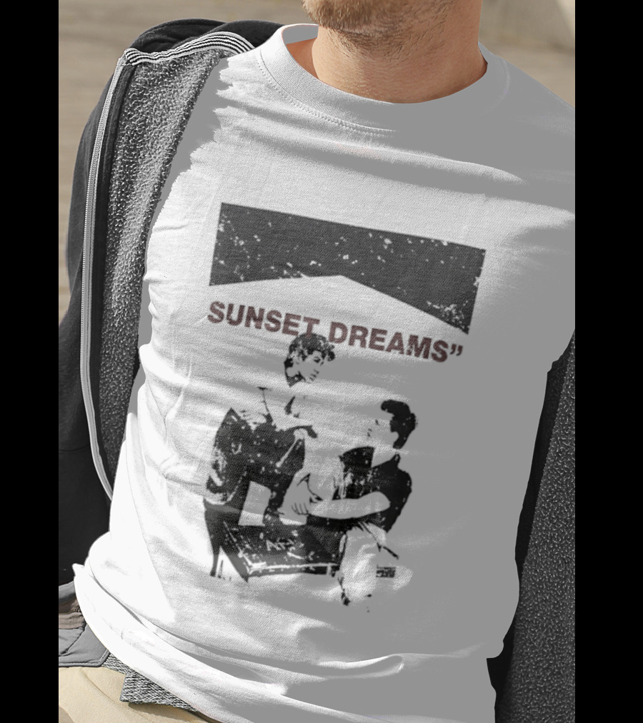 SUNSET DREAMS Streetwear T-Shirt