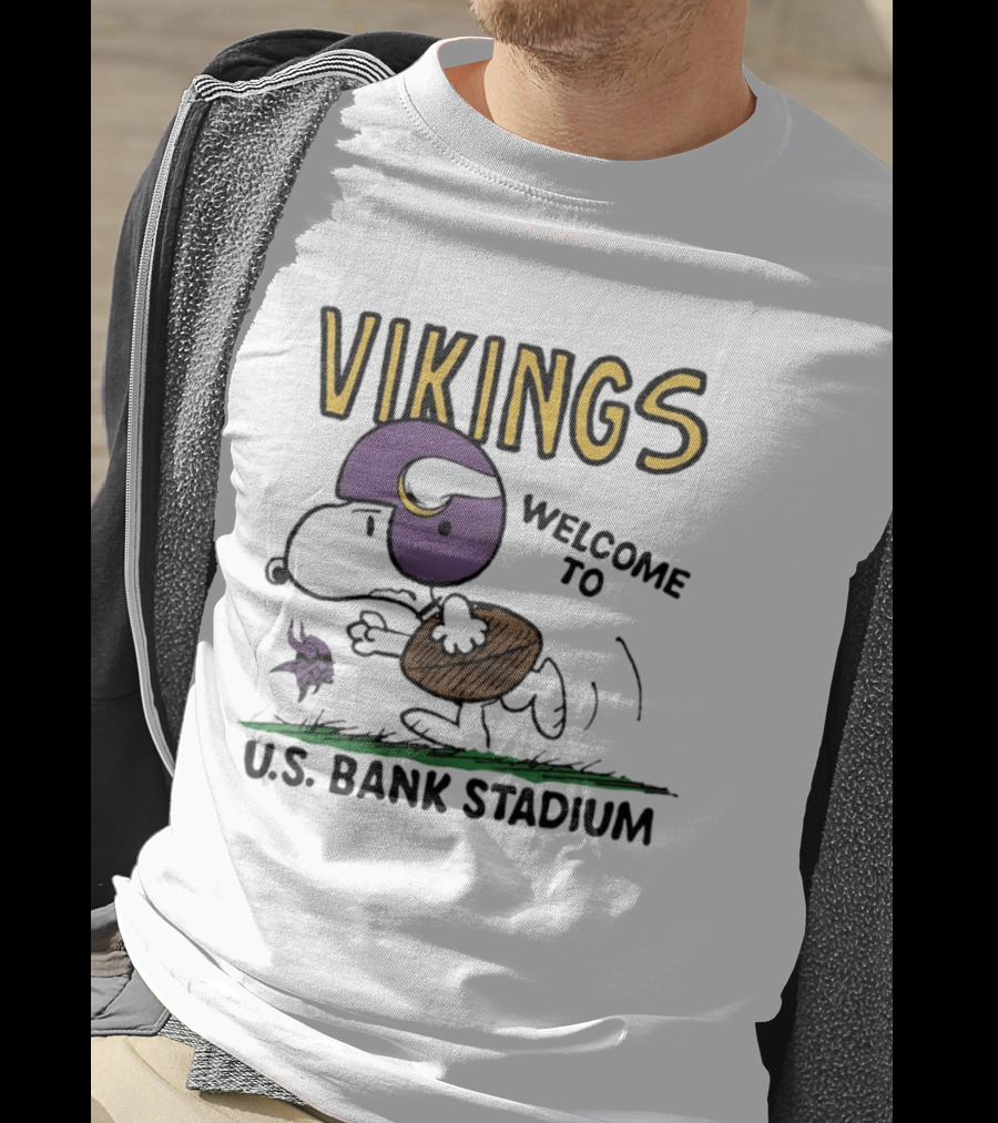 Minnesota Vikings Snoopy Welcome To U.S. Bank Stadium Peanuts Collaboration T-Shirt