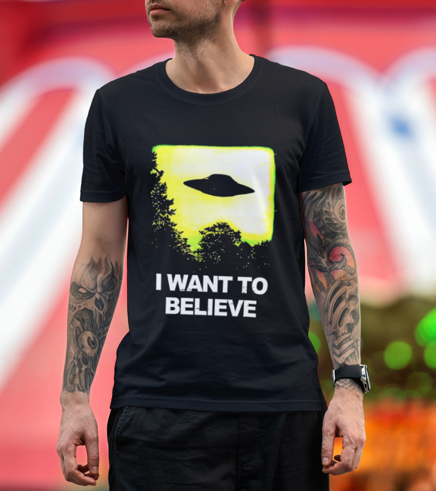 Alien I Want To Believe UFO Silhouette Paranormal Activity The Truth Is Out There T-Shirt