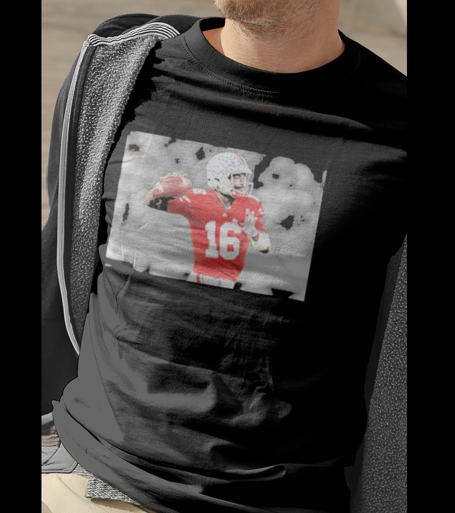 J.T. Barrett Ohio State Buckeyes #16 Football Quarterback Legend T-Shirt