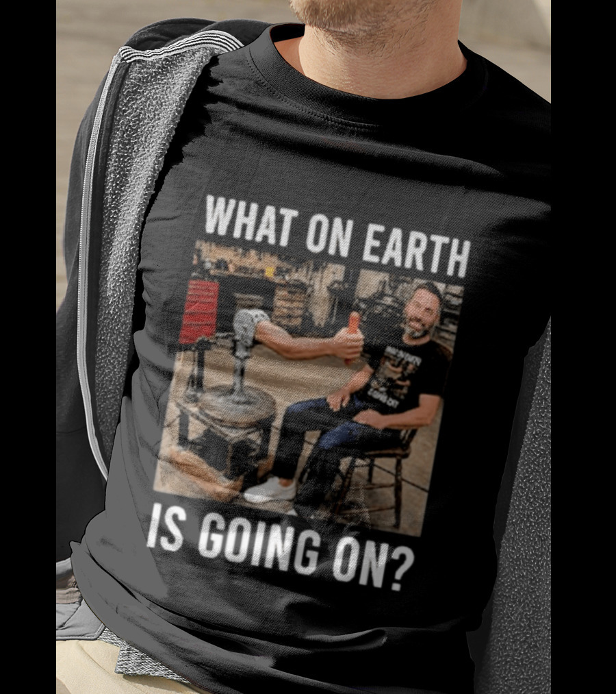 What On Earth Is Going On Funny Thumbs Up Robot Arm T-Shirt