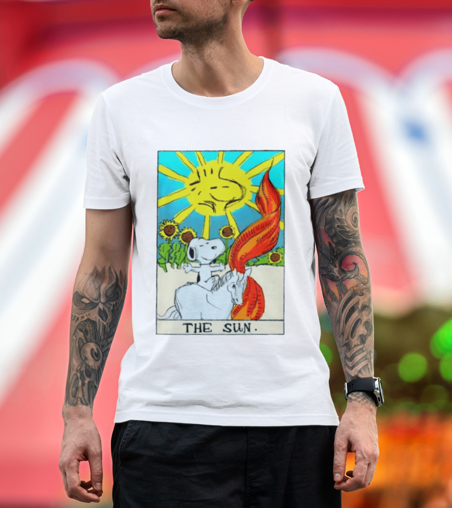 Snoopy The Sun Tarot Card Peanuts Charlie Brown Tarot T-Shirt