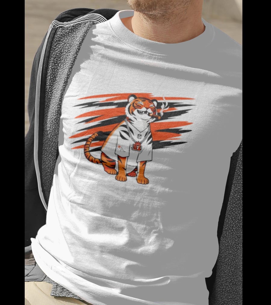 Cincinnati Bengals Tiger With Cigar And KGM Chain T-Shirt
