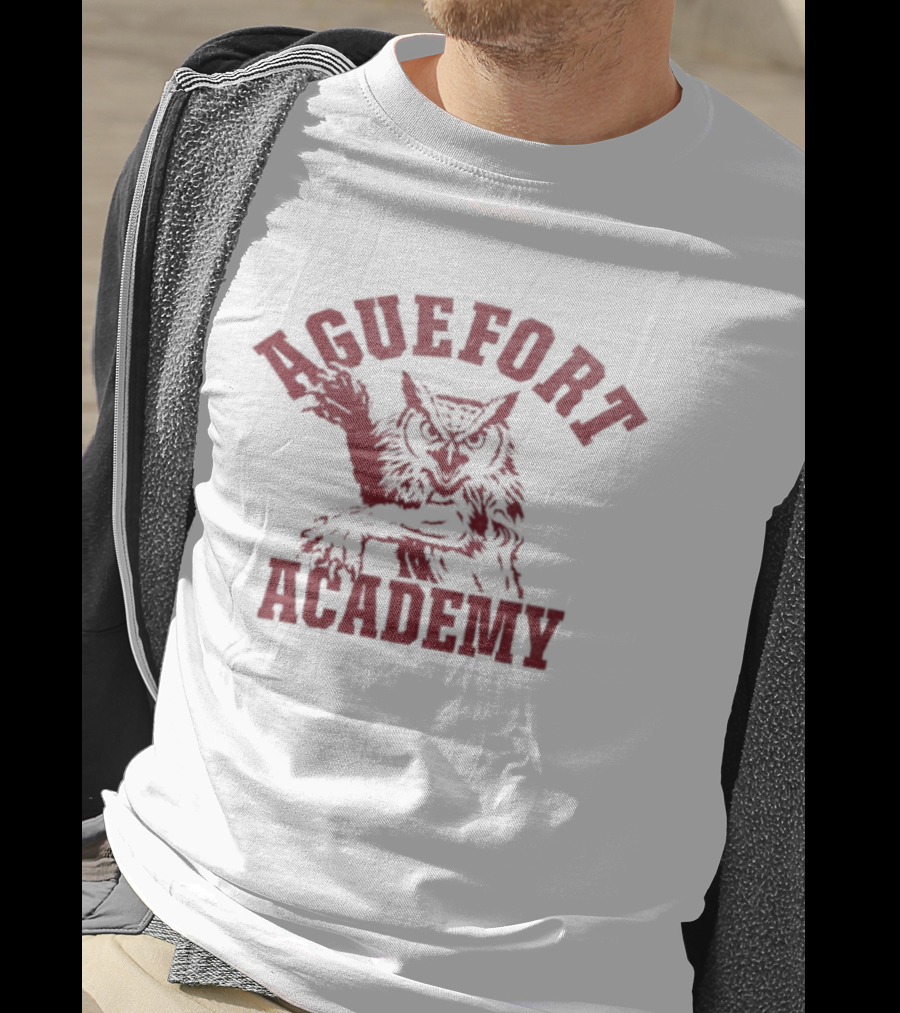 Aguefort Academy Owl Vintage Collegiate Style Owl T-Shirt