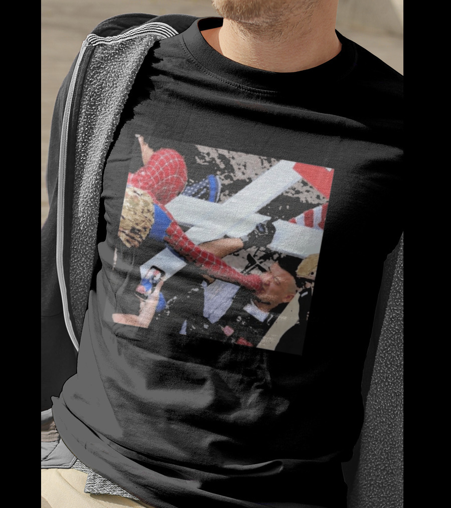 Minneapolis Spiderman Punching Police Protest Scene T-Shirt