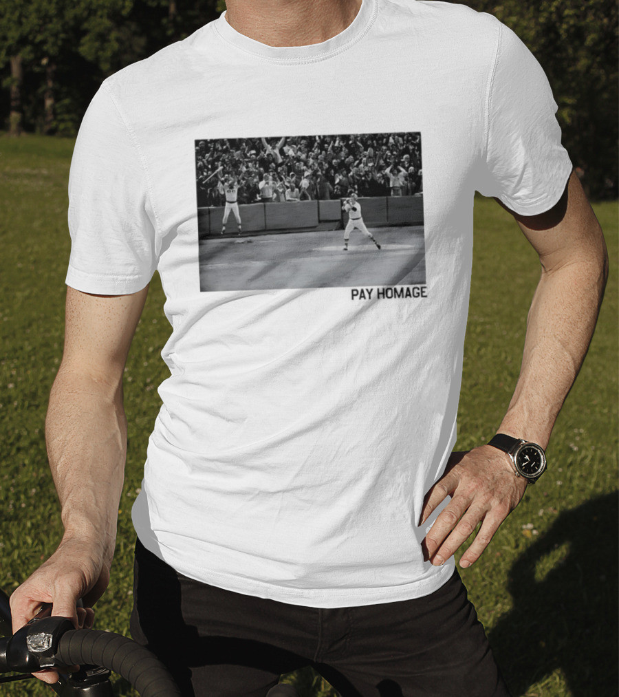 Carlton Fisk Boston Red Sox Baseball Pay Homage Moment Iconic Celebration T-Shirt