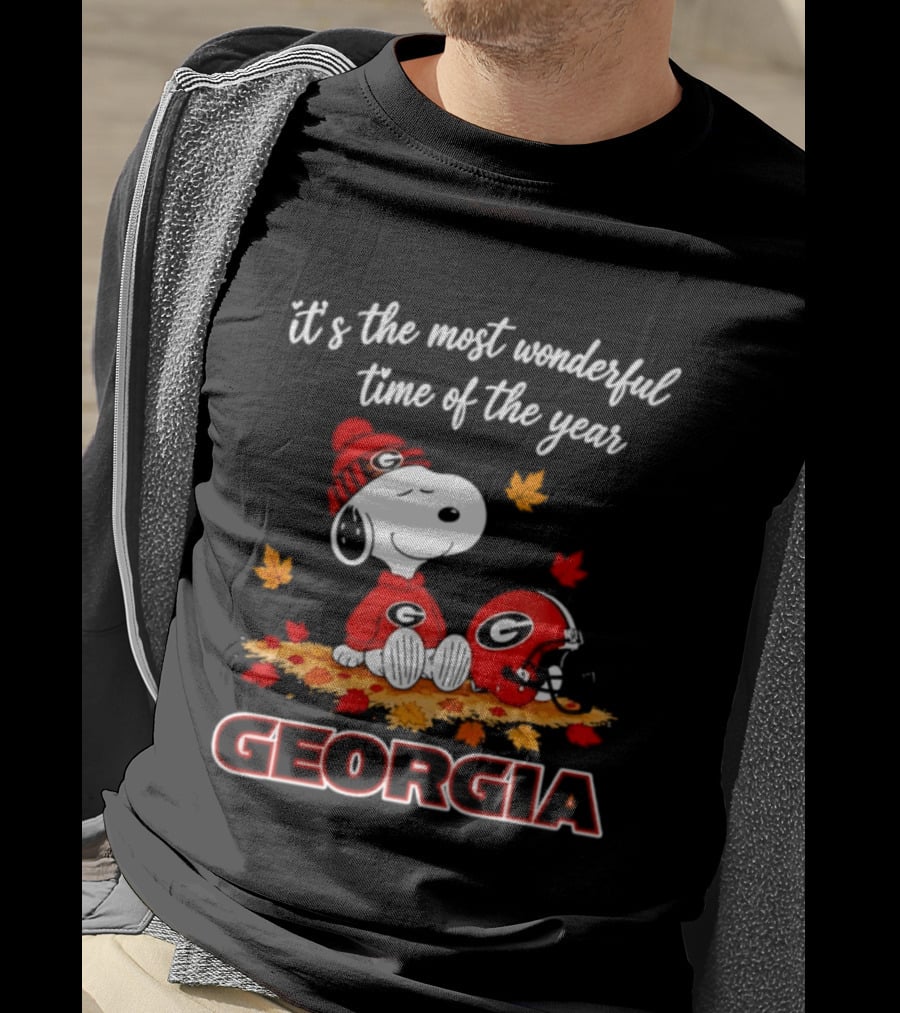 Georgia Bulldogs Snoopy It's The Most Wonderful Time Of The Year Autumn Leaves 2026 T-Shirt