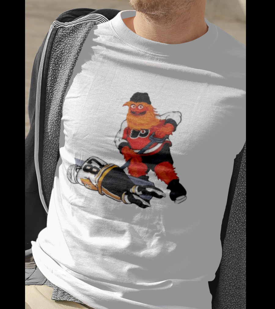Philadelphia Flyers Gritty Shovelin' Cartoon With Hockey Rivalry Scene T-Shirt