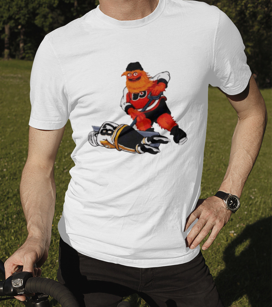 Philadelphia Flyers Gritty Shovelin' Cartoon With Hockey Rivalry Scene T-Shirt
