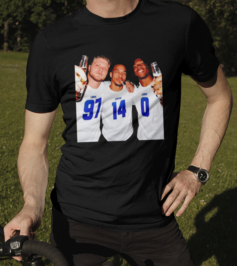 Detroit Lions Aidan Hutchinson Amon Ra St. Brown Jahmyr Gibbs Holding Beer Bottles Smoking Celebration T-Shirt