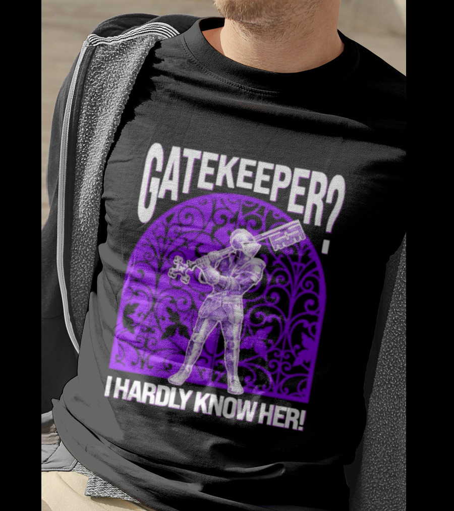 Gatekeeper I Hardly Know Her Knight In Armor Key Sword Purple T-Shirt
