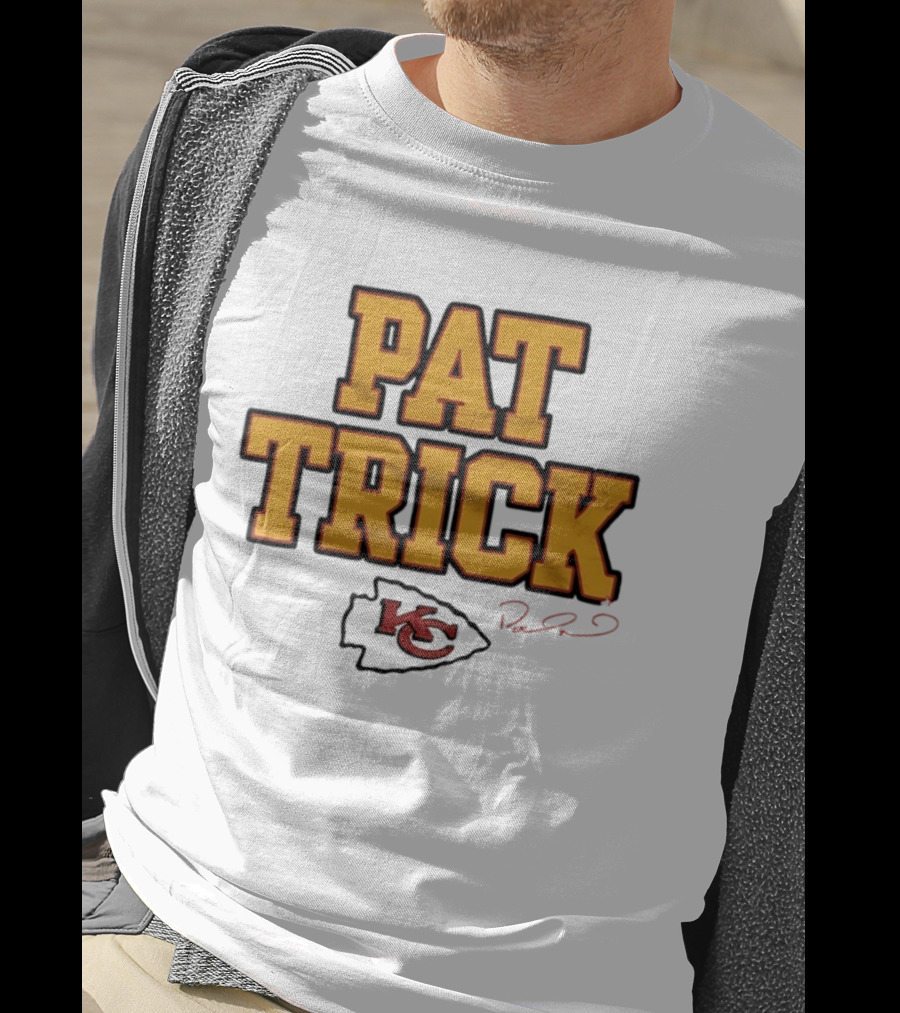 Pat Trick Kansas City Chiefs Patrick Mahomes KC Signature T-Shirt