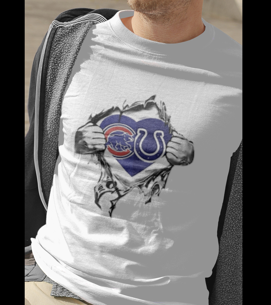 Chicago Cubs Indianapolis Colts Heart Symbol Embrace T-Shirt