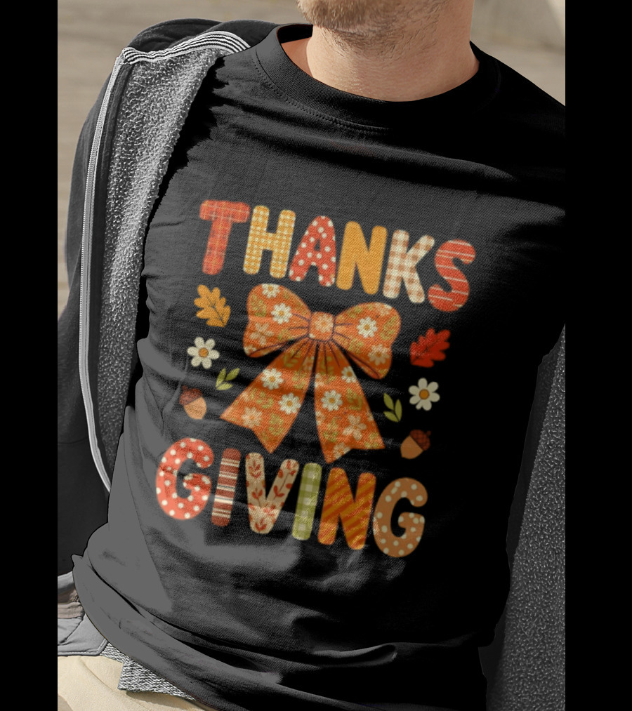 Thanksgiving Floral Bow With Autumn Acorns And Leaves T-Shirt