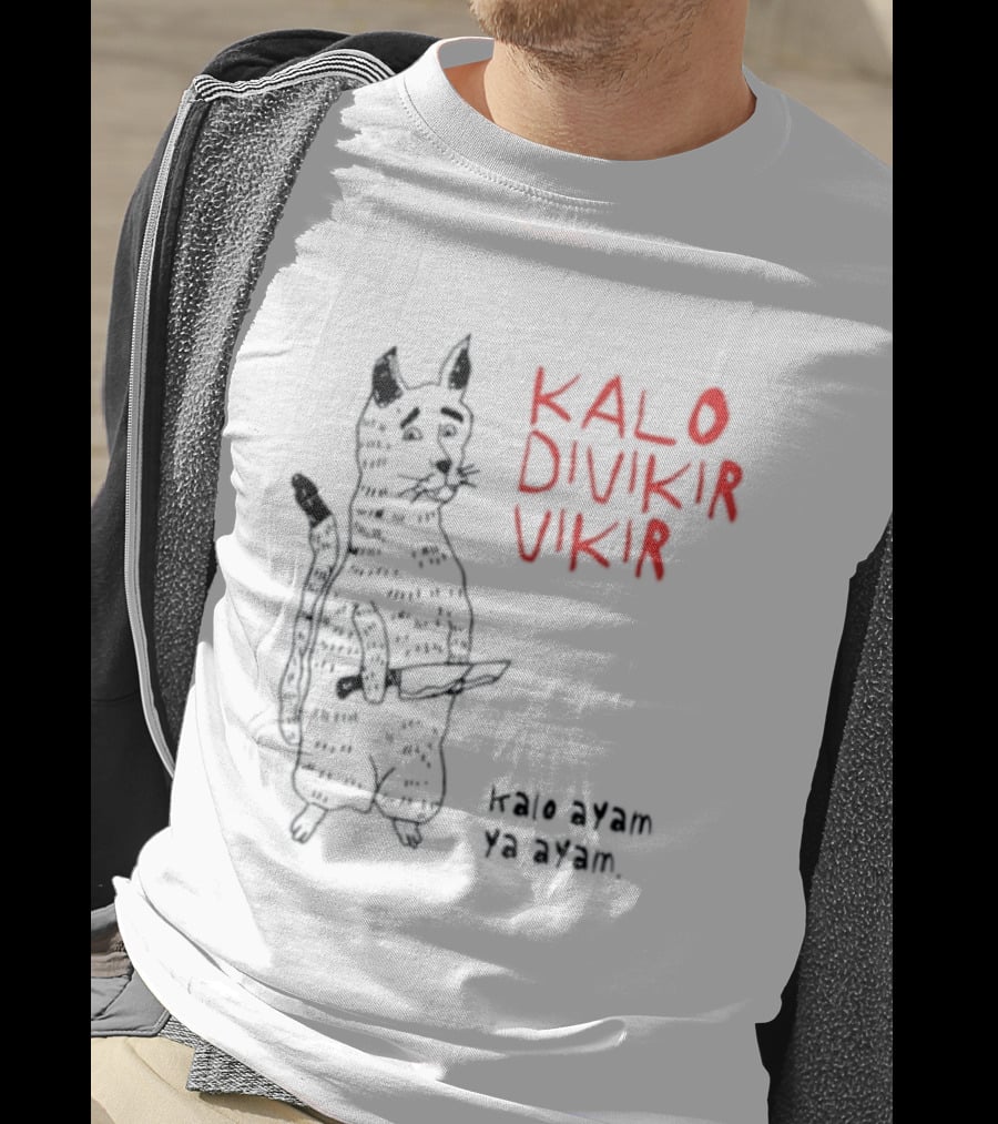 Kalo Divikir Vikir Kalo Ayam Ya Ayam Cat With Knife T-Shirt