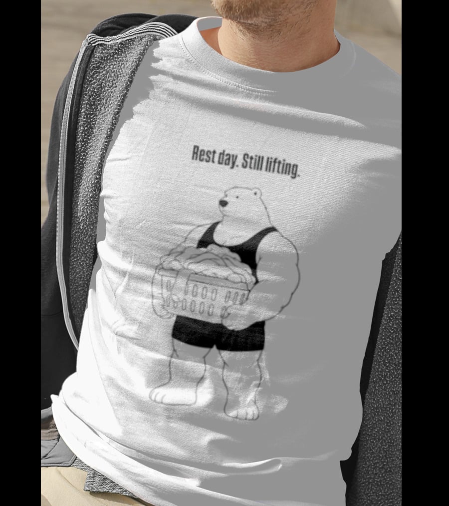 Rest Day Still Lifting Polar Bear Gym Humor Bodybuilder Training T-Shirt