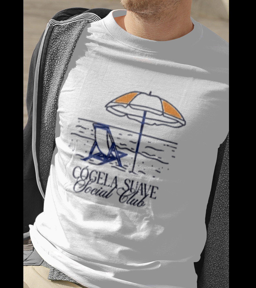 CógeLa Suave Social Club Esto Es Un Ratico Mañana No Se Sabe Playa Y Sombrilla T-Shirt