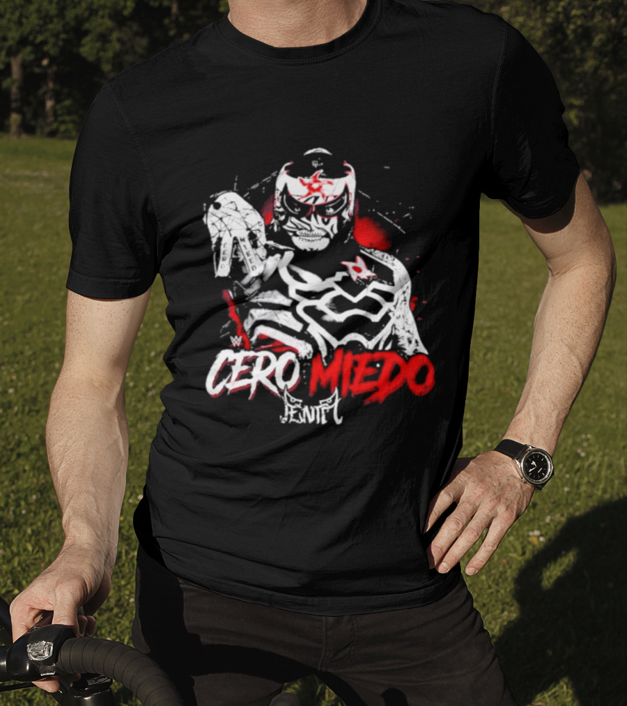 Cero Miedo Penta Hand Sign WWE Photo T-Shirt