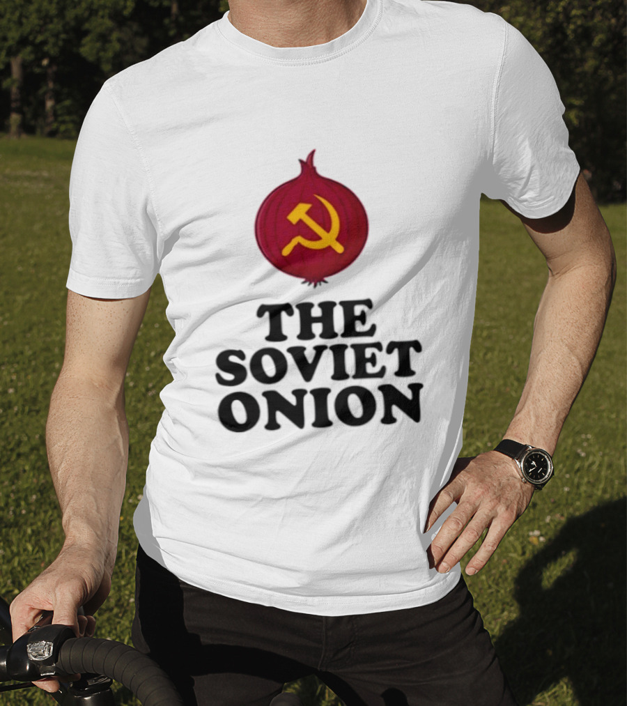 The Soviet Onion Communism USSR Pun Political Humor Hammer Sickle T-Shirt