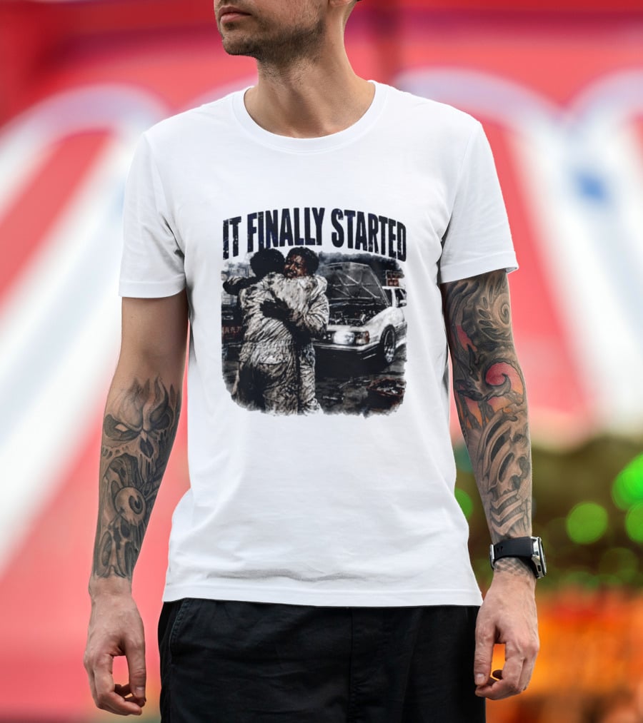 It Finally Started Junkiez Network Car Enthusiast Hugging Mechanics T-Shirt