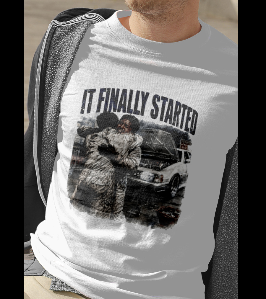 It Finally Started Junkiez Network Car Enthusiast Hugging Mechanics T-Shirt