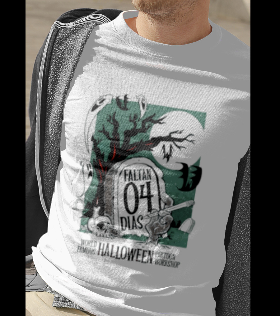 Faltan 04 Dias World Famous Halloween Cartoon Workshop Spooky Tree And Bats T-Shirt
