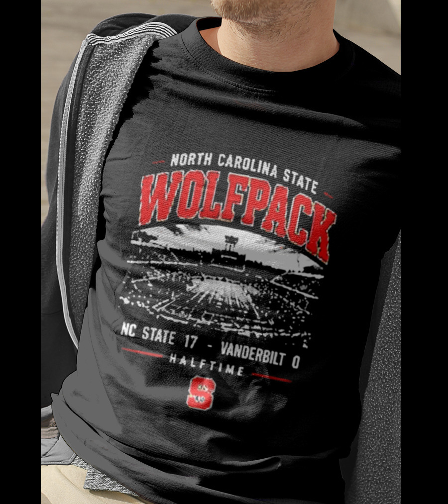 North Carolina State Wolfpack Stadium Halftime Score NC State 17 Vanderbilt 0 T-Shirt