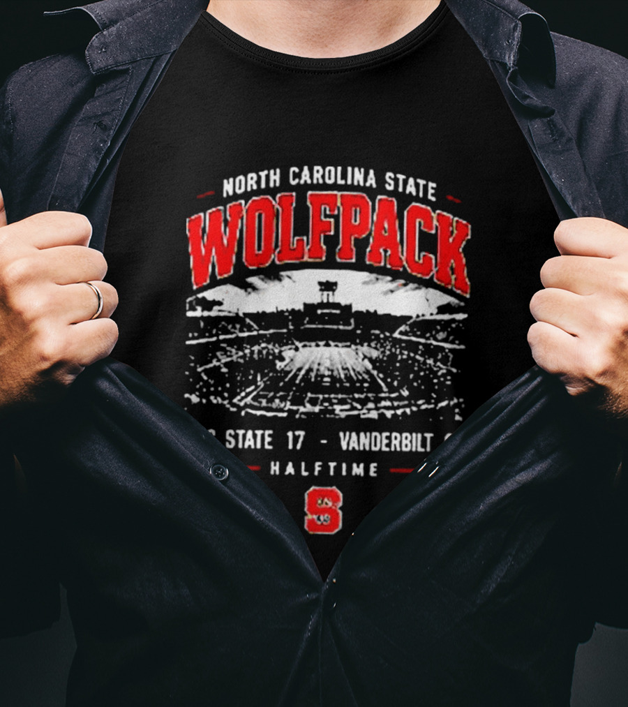 North Carolina State Wolfpack Stadium Halftime Score NC State 17 Vanderbilt 0 T-Shirt