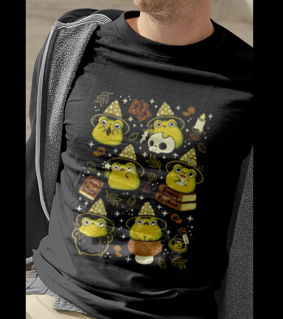 Witchy Froggy Spellbook Black Magic Poison Wizard Hat Mushrooms Potion Bottles T-Shirt